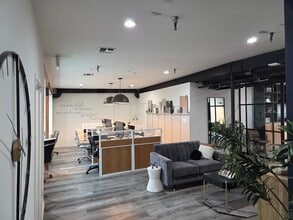 7257 Beverly Blvd, Los Angeles, CA for lease Interior Photo- Image 2 of 12