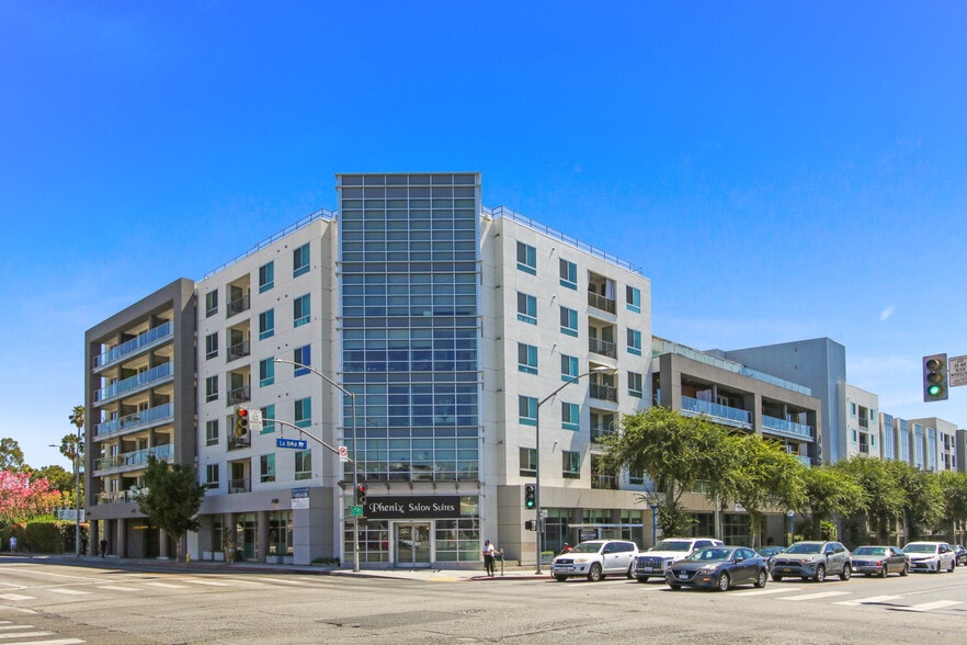 1234 N La Brea Ave, West Hollywood, CA for lease - Building Photo - Image 3 of 16