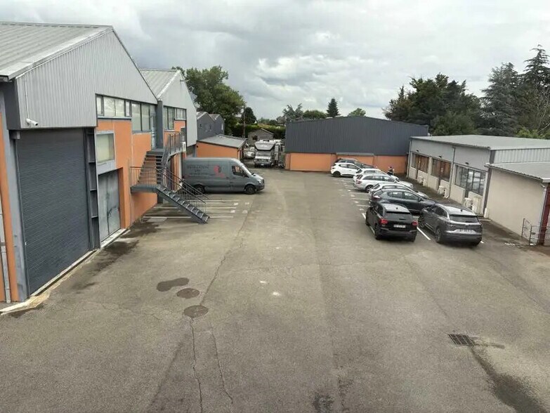 Office in Craponne for sale - Building Photo - Image 1 of 12