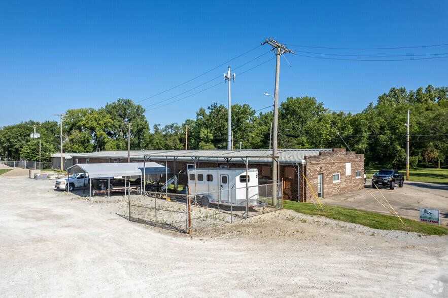 235 Glaser St, Fairborn, OH for lease - Building Photo - Image 2 of 5