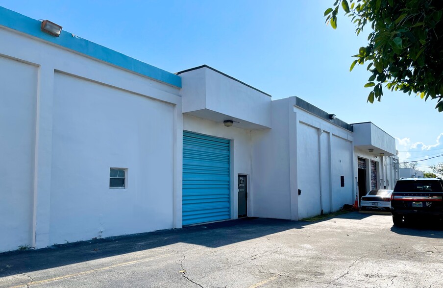 8921-8935 SW 129th St, Miami, FL for sale - Building Photo - Image 1 of 3