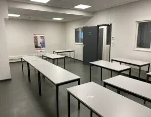 1 Rue Jules Serval, Vénissieux à louer - Photo intérieure - Image 2 de 2