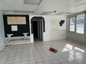 6423 Frederick Rd, Baltimore, MD à louer Photo intérieure- Image 2 de 3