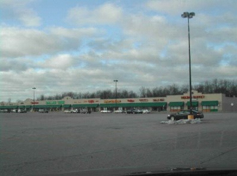 1706-1818 Lawndale Rd, Saginaw, MI à louer - Photo du bâtiment - Image 2 de 10