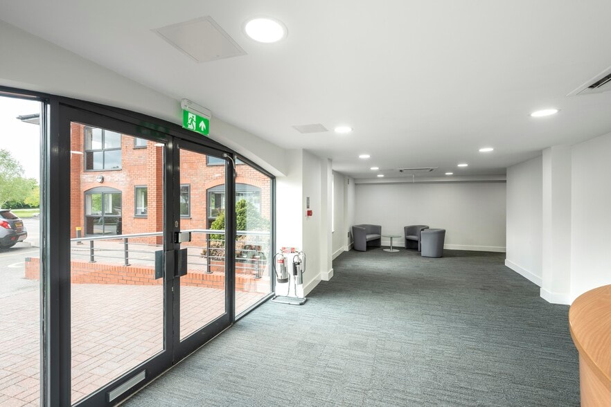 Tudor Rd, Runcorn à louer - Photo du bâtiment - Image 3 de 6