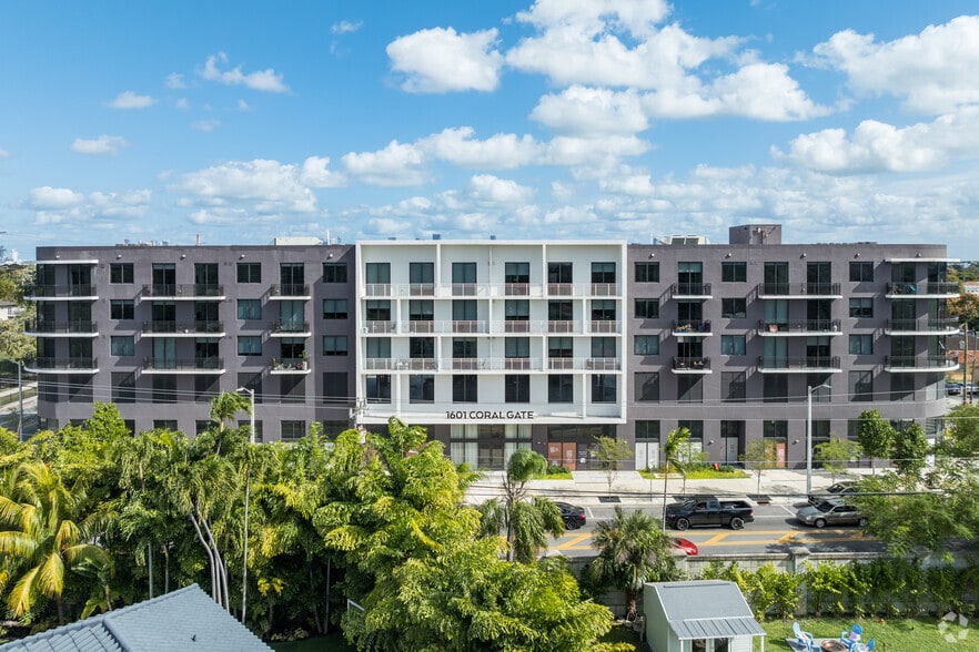1601 SW 32nd Ave, Miami, FL for lease - Building Photo - Image 2 of 59