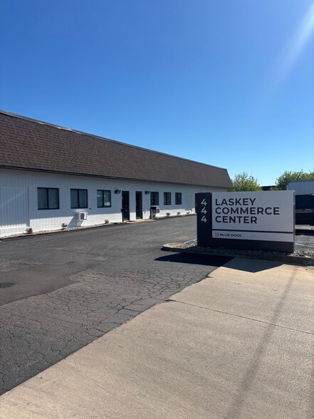 5265-5272 Tractor Rd, Toledo, OH for lease - Building Photo - Image 2 of 7