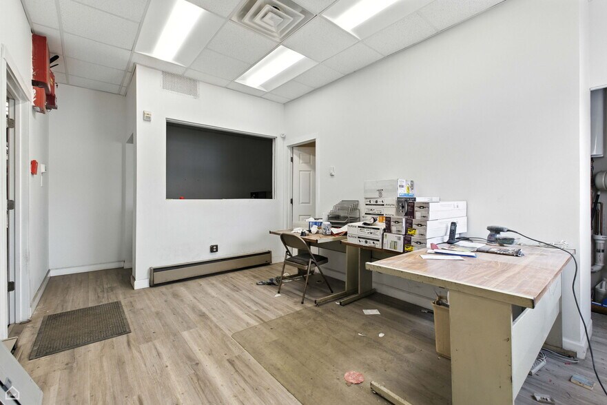 4234 N Pulaski Rd, Chicago, IL à louer - Photo intérieure - Image 2 de 6