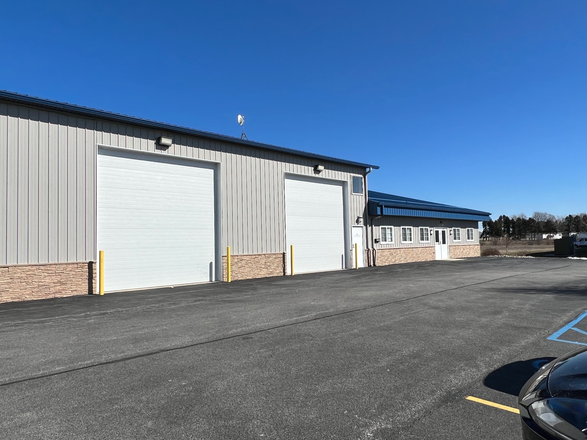 4501 Airport Dr, Valparaiso, IN for lease Building Photo- Image 1 of 6