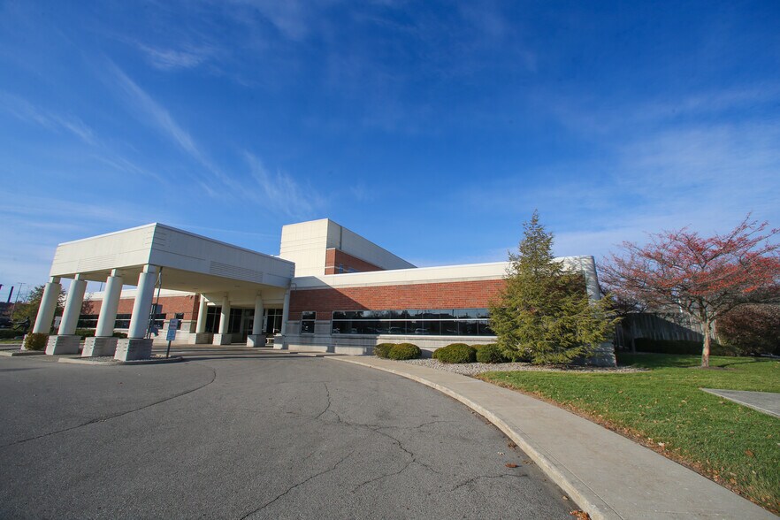 2020 Meridian St, Anderson, IN à louer - Photo du bâtiment - Image 2 de 5