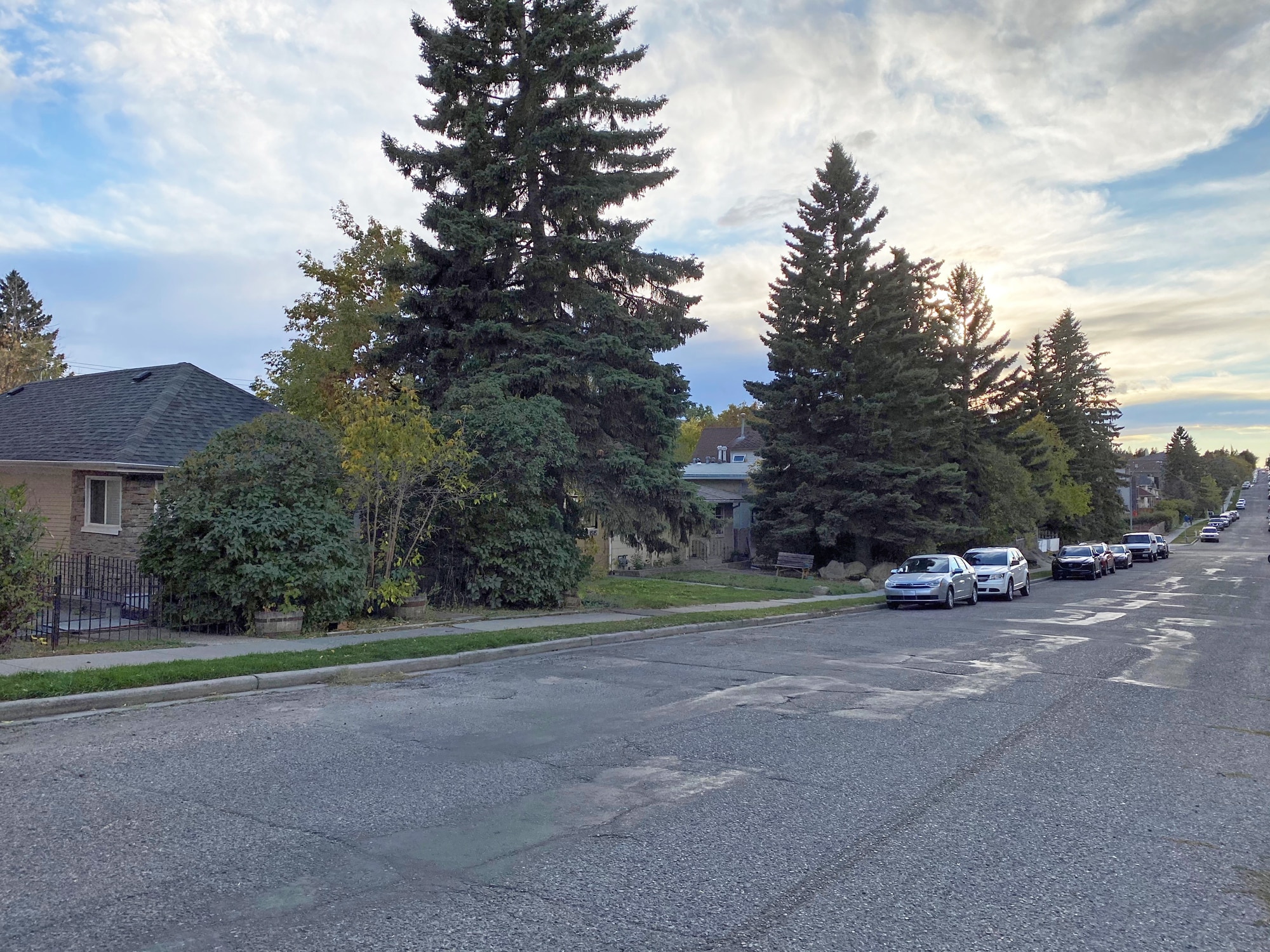 1513-1517 27 Av SW, Calgary, AB for sale Primary Photo- Image 1 of 1