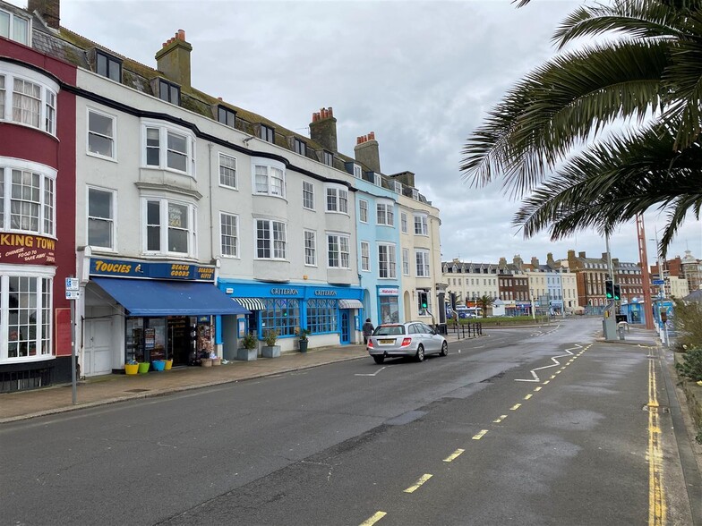 63-64 The Esplanade, Weymouth à vendre - Photo principale - Image 1 de 9