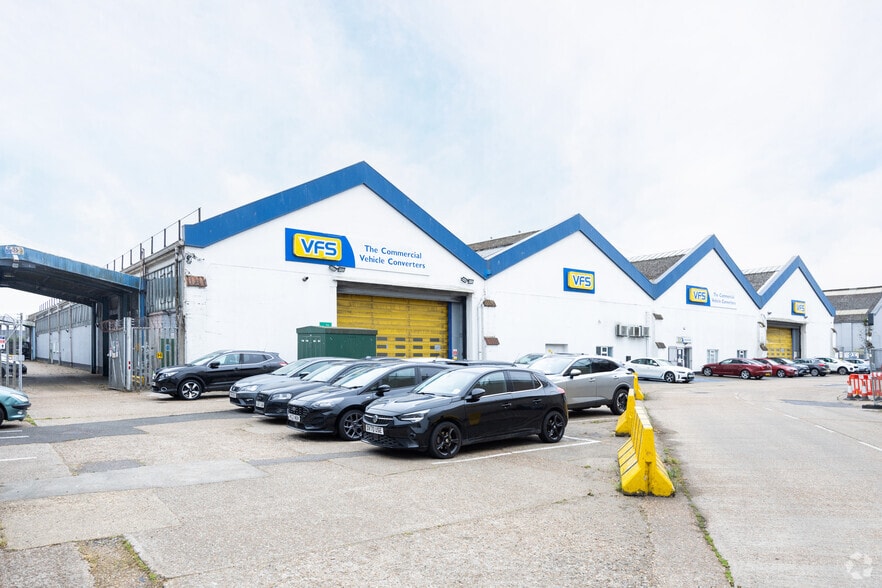 Chickenhall Ln, Eastleigh for lease - Building Photo - Image 2 of 4