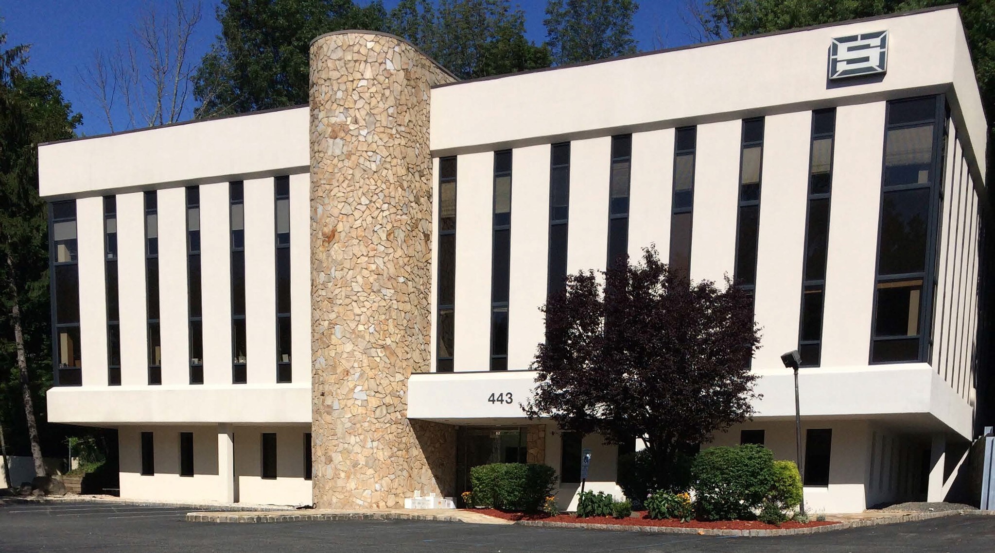 443 Northfield Ave, West Orange, NJ à louer Photo principale- Image 1 de 9