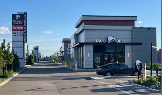 3703 Gateway Blvd NW, Edmonton, AB à louer - Photo du bâtiment - Image 1 de 1