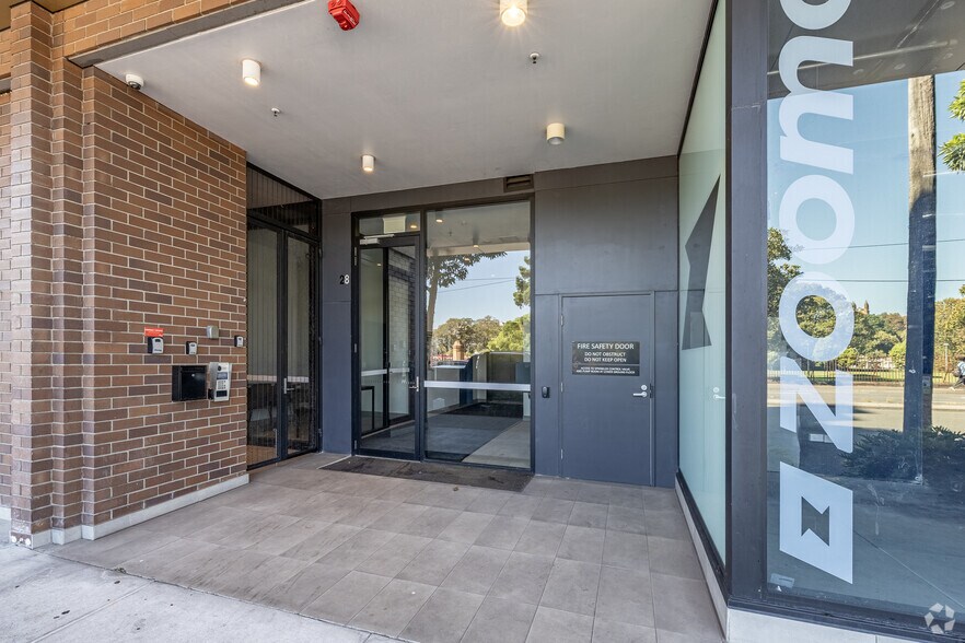 30 City Rd, Chippendale à louer - Photo du bâtiment - Image 2 de 5
