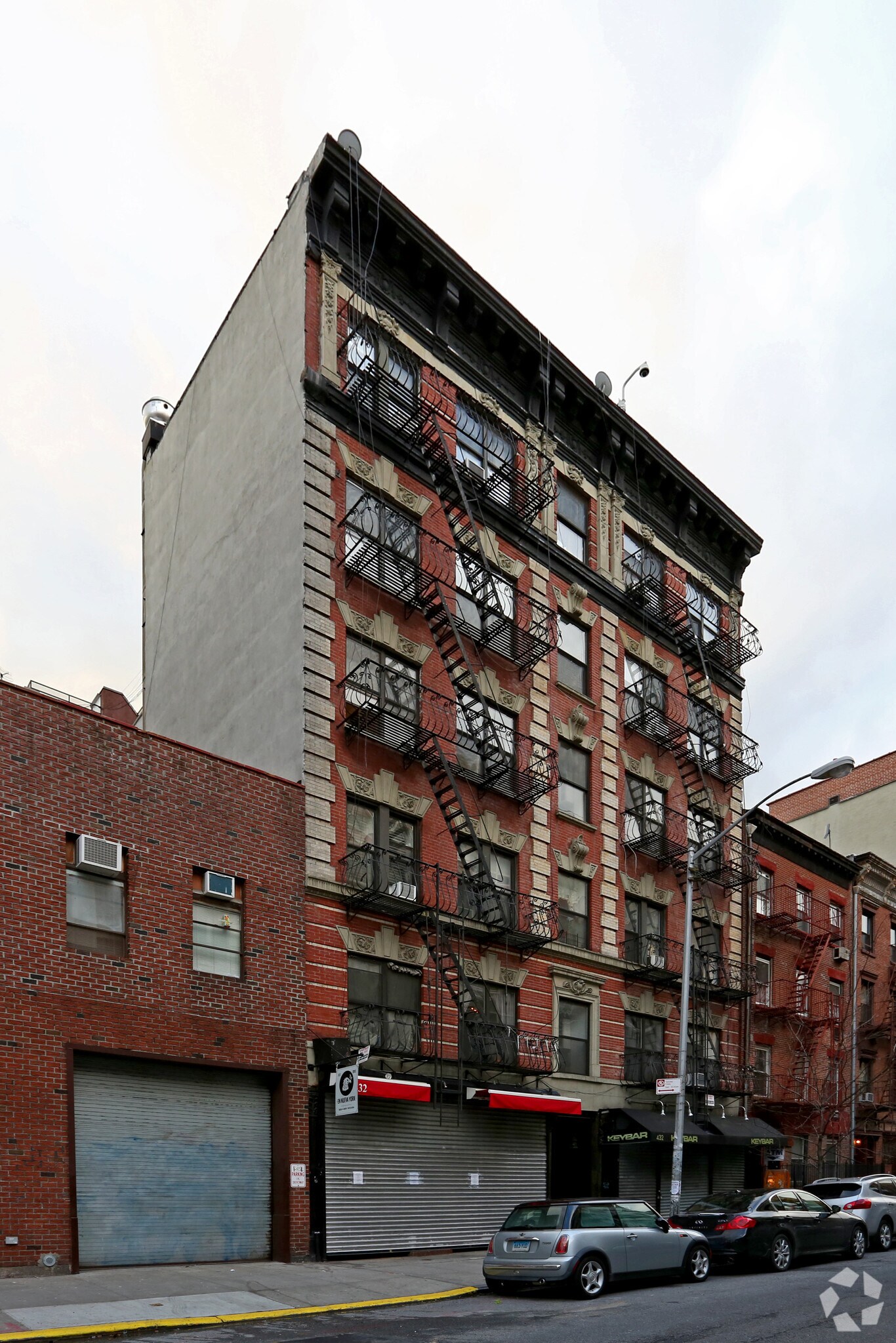 432-434 E 13th St, New York, NY à louer Photo principale- Image 1 de 14