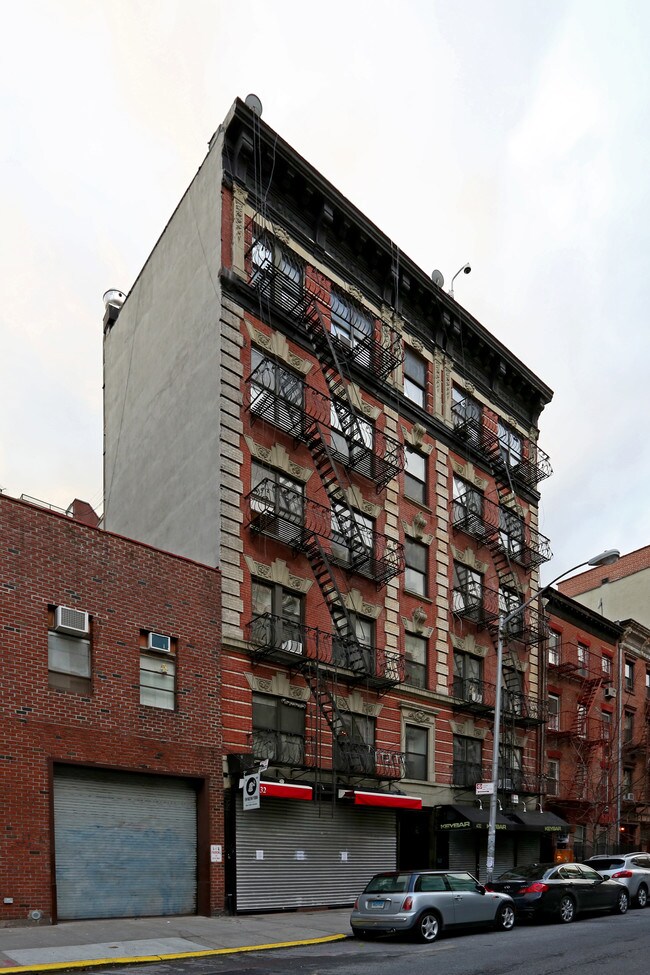 Plus de détails pour 432-434 E 13th St, New York, NY - Commerce de détail à louer