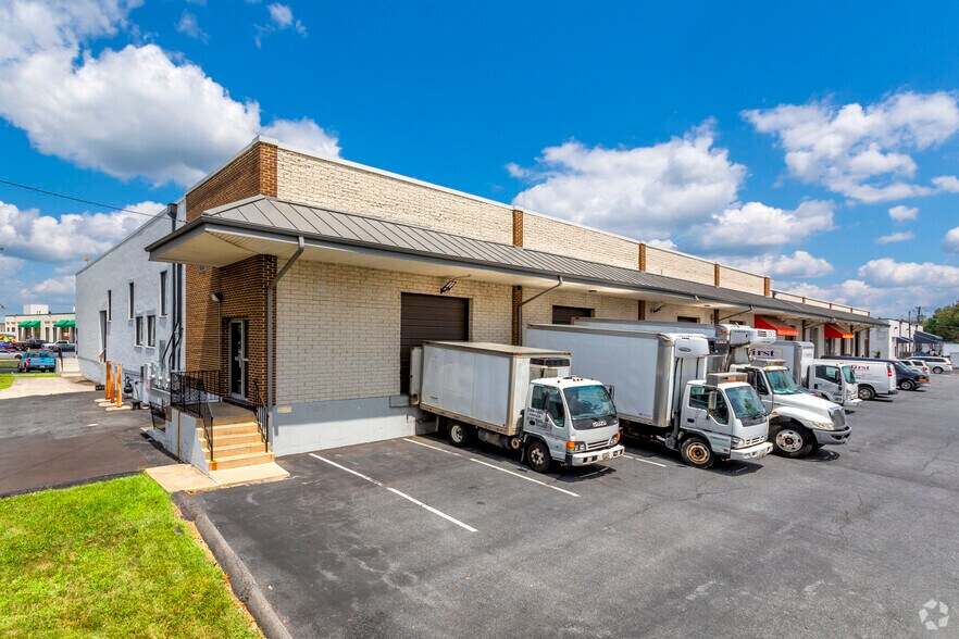 1000-1082 Taft St, Rockville, MD à louer - Photo du bâtiment - Image 2 de 5