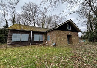 Plus de détails pour 50A Warren Rise, Frimley - Bureau à louer