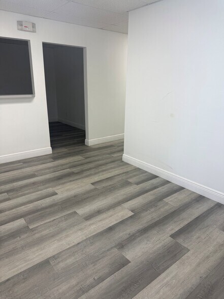 3908 N 29th Ave, Hollywood, FL à louer - Photo intérieure - Image 2 de 13