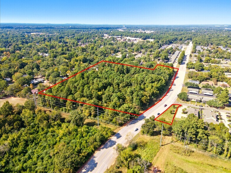 HG Mosley Pky, Longview, TX à vendre - Photo du bâtiment - Image 1 de 10