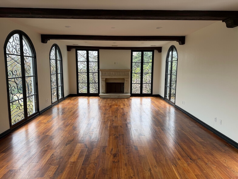 9656 Monte Vista Way, Beverly Hills, CA 90210, Beverly Hills, CA for sale - Building Photo - Image 3 of 35