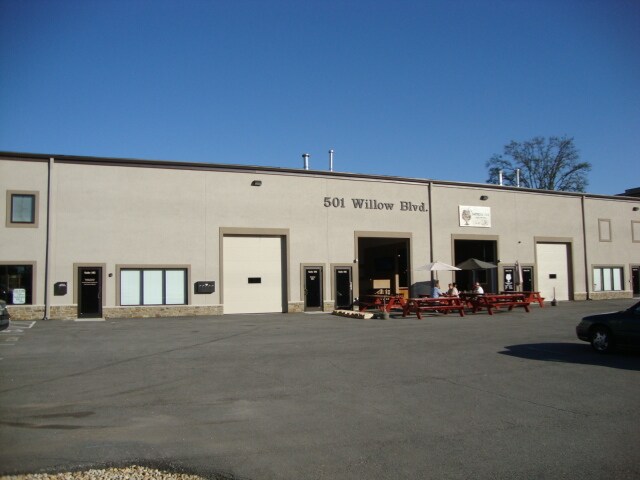 501 Willow Blvd, Willow Springs, IL à louer - Photo du bâtiment - Image 3 de 10