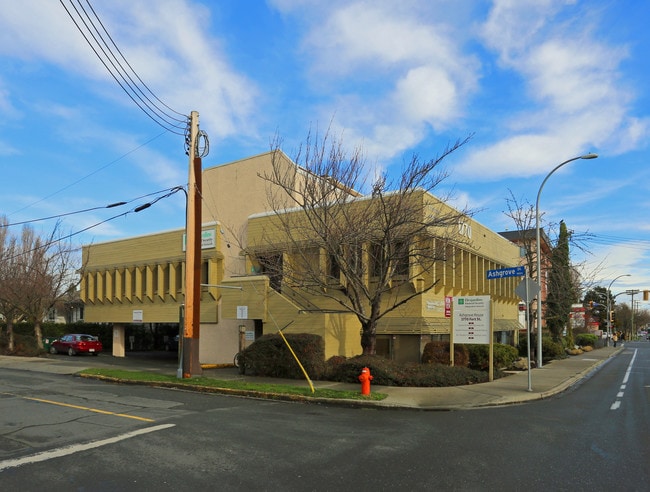 More details for 1770 Fort St, Victoria, BC - Office for Lease