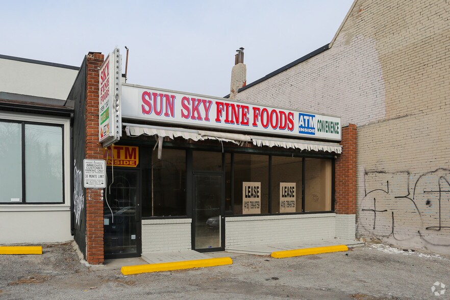 1756 Dundas St W, Toronto, ON for sale - Primary Photo - Image 1 of 1