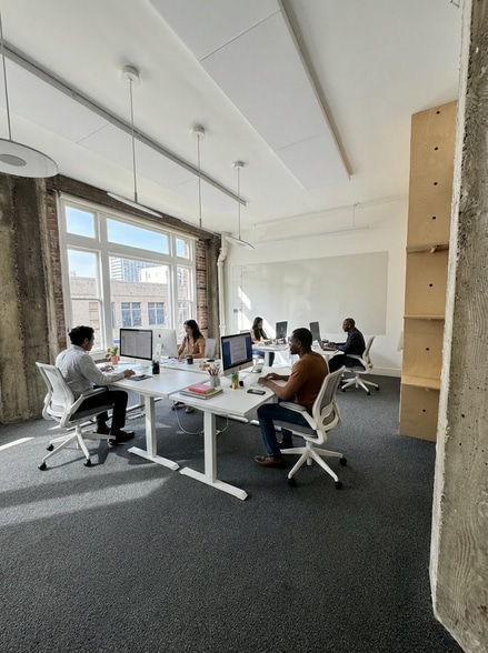 1901 Broadway, Oakland, CA for lease - Building Photo - Image 2 of 11