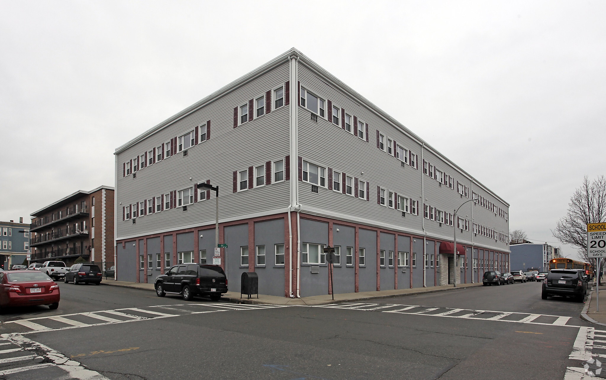 Castle Island Portfolio portfolio of 4 properties for sale on LoopNet.ca Primary Photo- Image 1 of 8