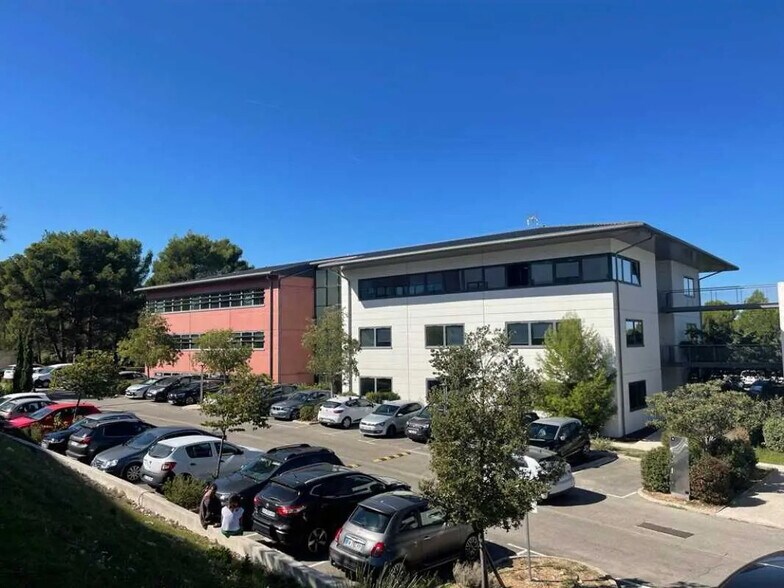 Bureau dans Aix-en-Provence à louer - Photo du bâtiment - Image 1 de 14