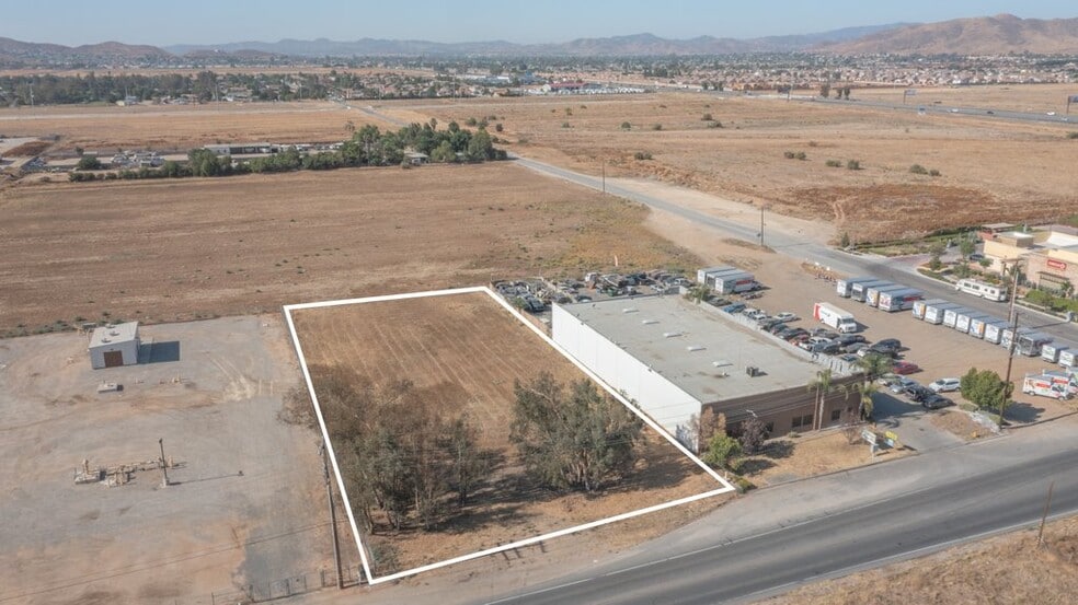 0 Ethanac, Menifee, CA à vendre - Aérien - Image 2 de 31