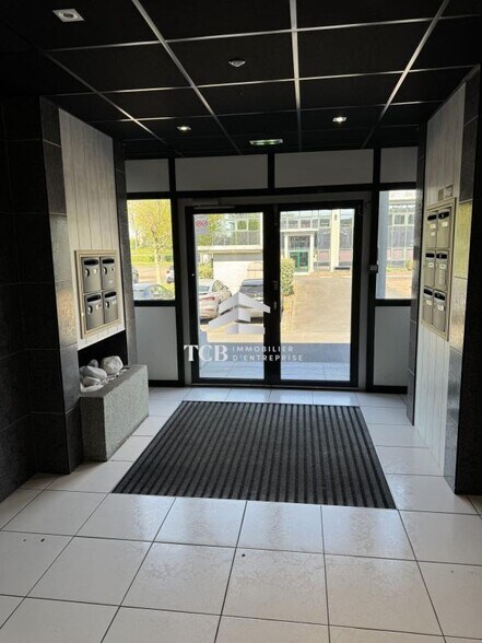 Bureau dans Nantes à louer - Hall d’entrée - Image 3 de 3