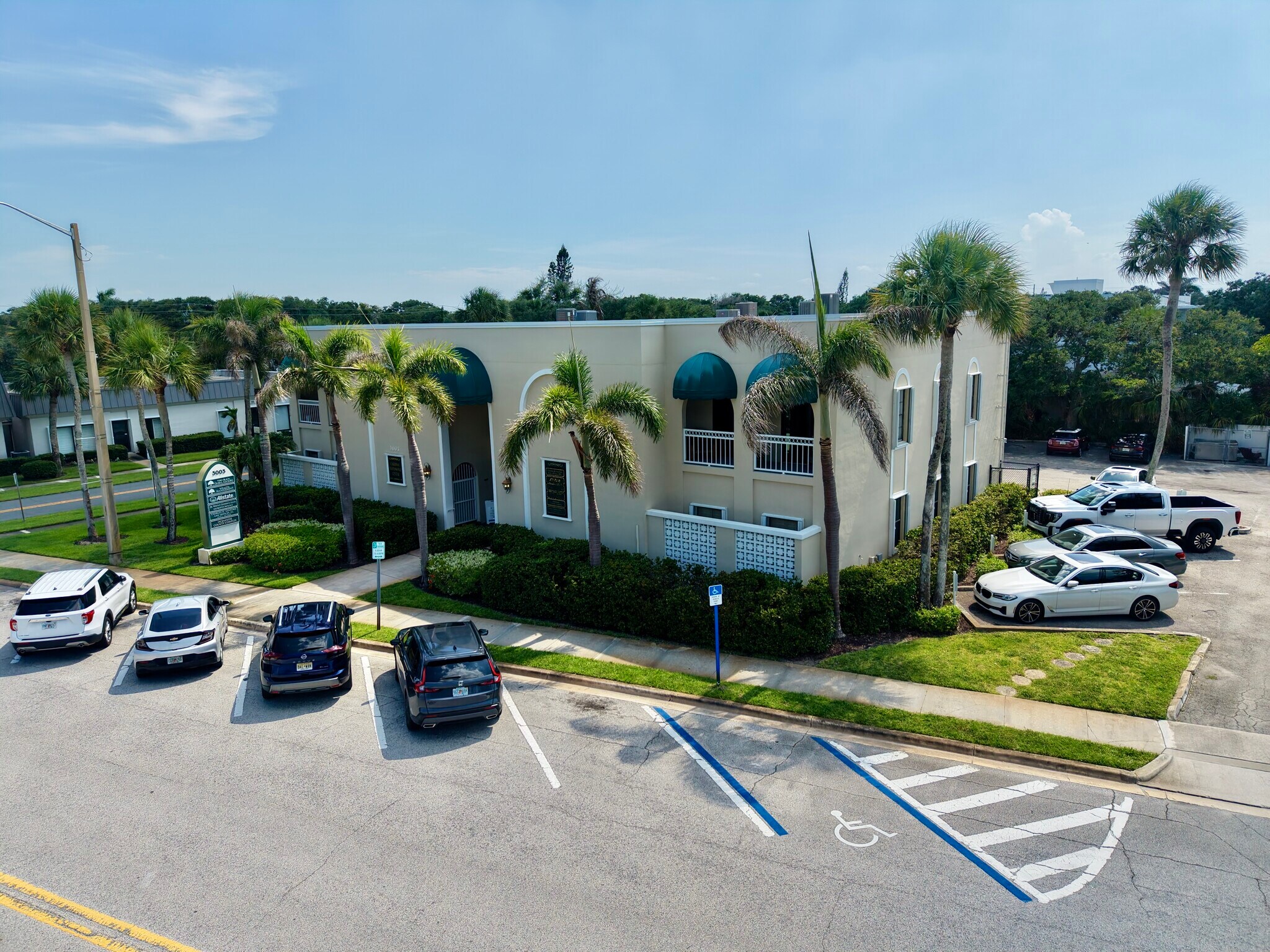 3003 Cardinal Dr, Vero Beach, FL à vendre Photo du bâtiment- Image 1 de 10