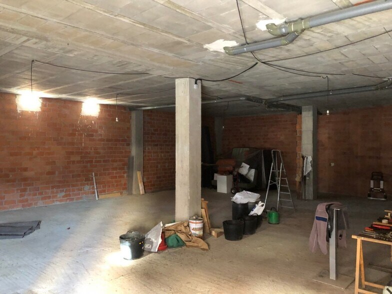 Commerce de détail dans Ponferrada, León à vendre - Photo du bâtiment - Image 3 de 4