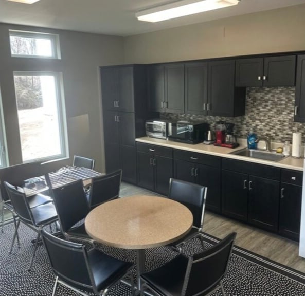 1792 Woodstock Rd, Roswell, GA for lease Interior Photo- Image 1 of 6