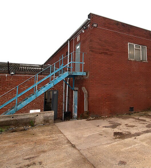 Firswood Rd, Birmingham à vendre - Photo du bâtiment - Image 2 de 15