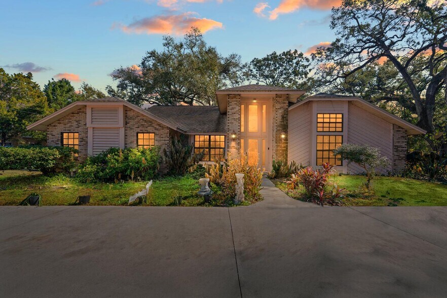 2501 E Diana St, Tampa, FL for sale - Building Photo - Image 1 of 31
