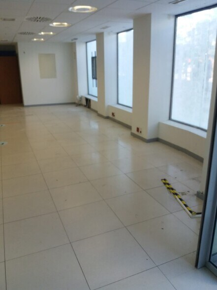 Calle Héroes del Baleares, 2, San Fernando, Cádiz for lease - Building Photo - Image 3 of 3