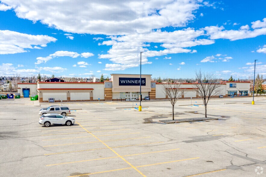 85 Shawville Blvd SE, Calgary, AB à louer - Photo principale - Image 2 de 34