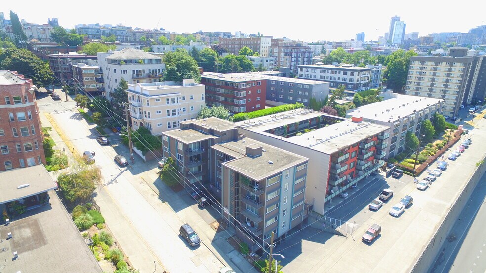 301 E Thomas St, Seattle, WA à vendre - Photo du bâtiment - Image 1 de 11