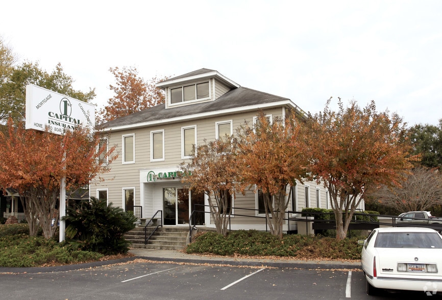 790 Johnnie Dodds Blvd, Mount Pleasant, SC for lease - Primary Photo - Image 2 of 8