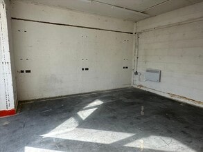 William Morris Way, London for lease Interior Photo- Image 2 of 4