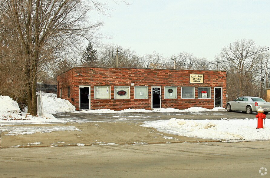 5396 Lee Rd, Maple Heights, OH à louer - Photo du bâtiment - Image 2 de 3