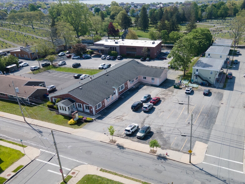 92 Grape St, New Bedford, MA for sale - Building Photo - Image 3 of 14