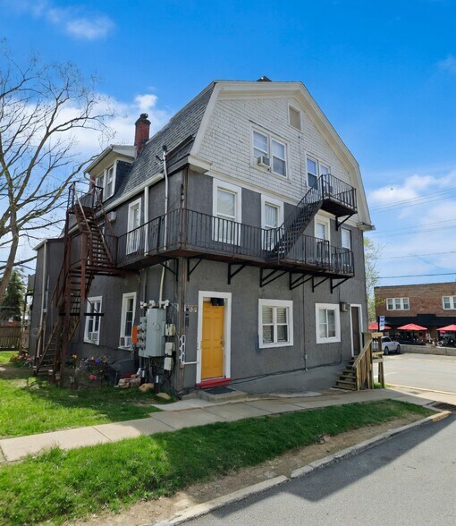 173 Princeton Ave, West View, PA à vendre - Photo du bâtiment - Image 1 de 8