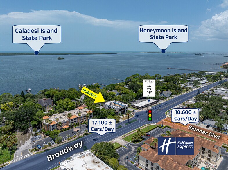 990 Broadway, Dunedin, FL à louer - Photo du bâtiment - Image 2 de 16