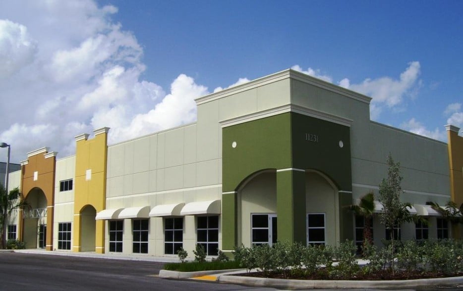 11231 NW 20th St, Miami, FL à louer - Photo du bâtiment - Image 2 de 8